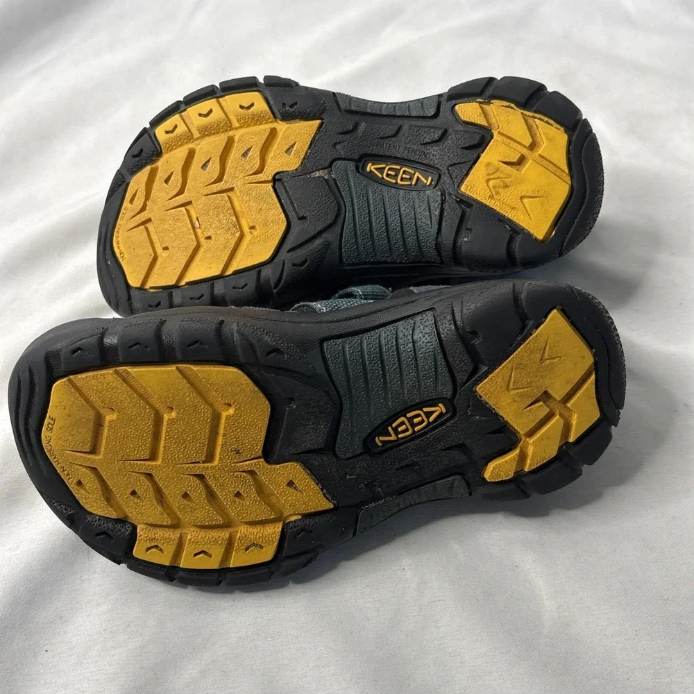 Keen Newport H2 Youth Kids 13 Closed Toe Sandals Teal Black Water Shoes Hiking